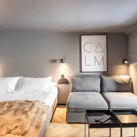 Castle Alfama Lägenhet *