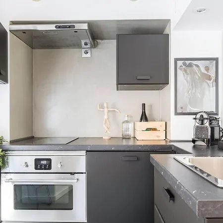 Castle Alfama Lägenhet *