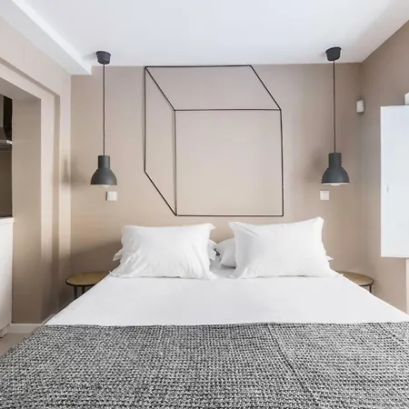 Castle Alfama Lägenhet *