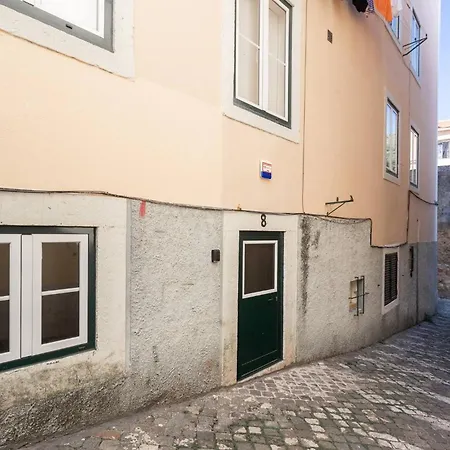 Castle Alfama アパート *