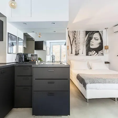 Castle Alfama דירה